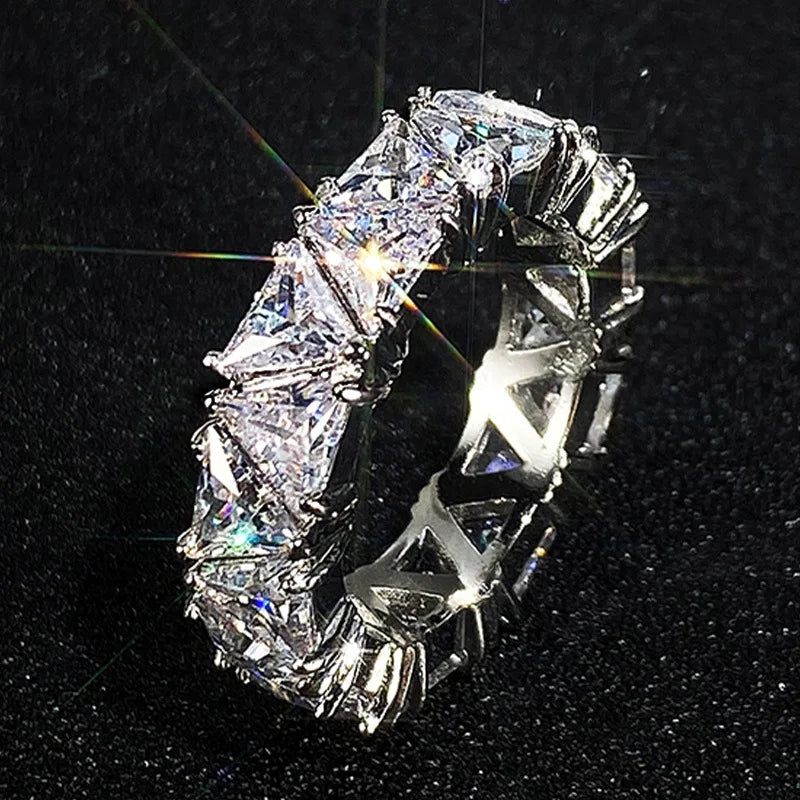 Bague Triangulaire Élégance 925