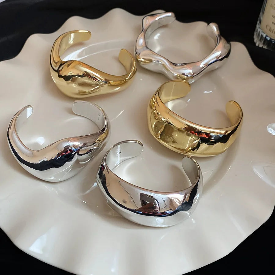 Bracelet ouvert torsadé irrégulier